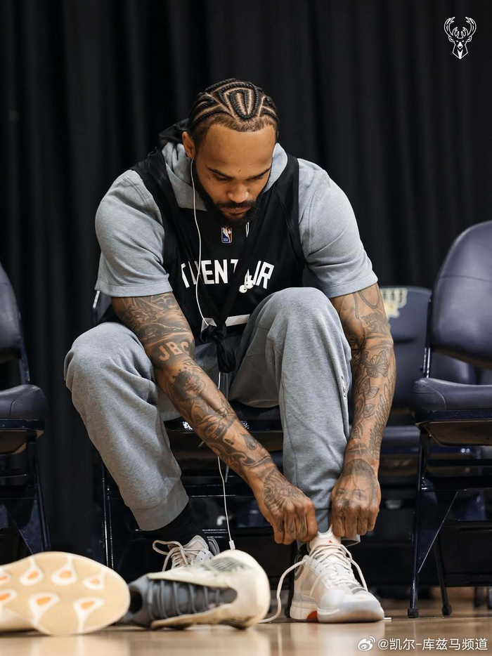 九游官网下载-包含雄鹿再添内线好手，战术优势明显的词条  第1张